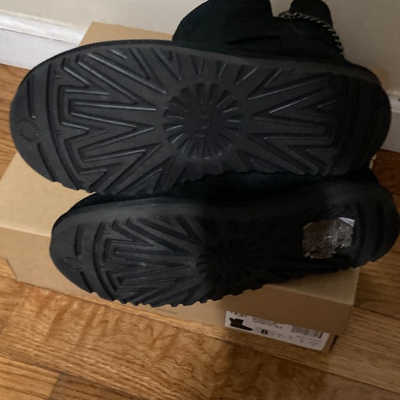 UGG Black Women's Boots - Picture 4 of 7